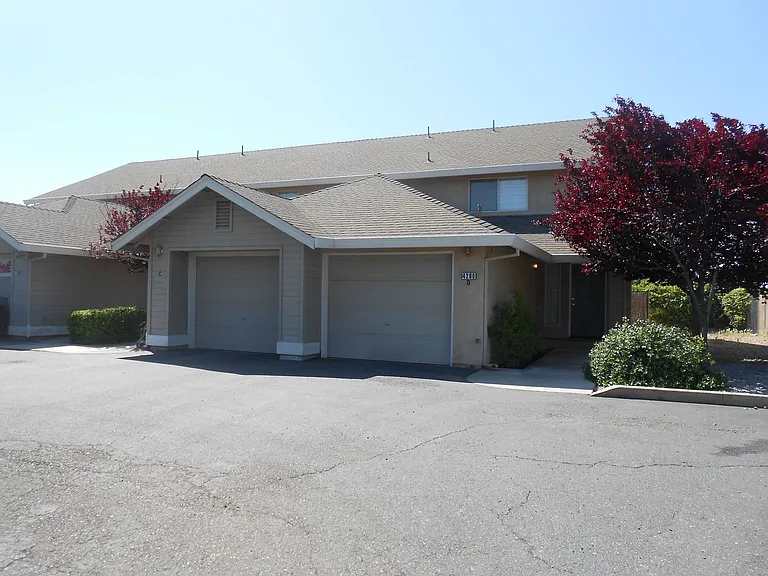 4200 Stonewalk Ct — Photo 10