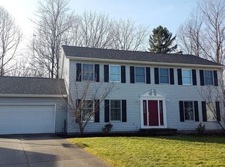 19520 Spinnaker Cir, Strongsville, OH 44136