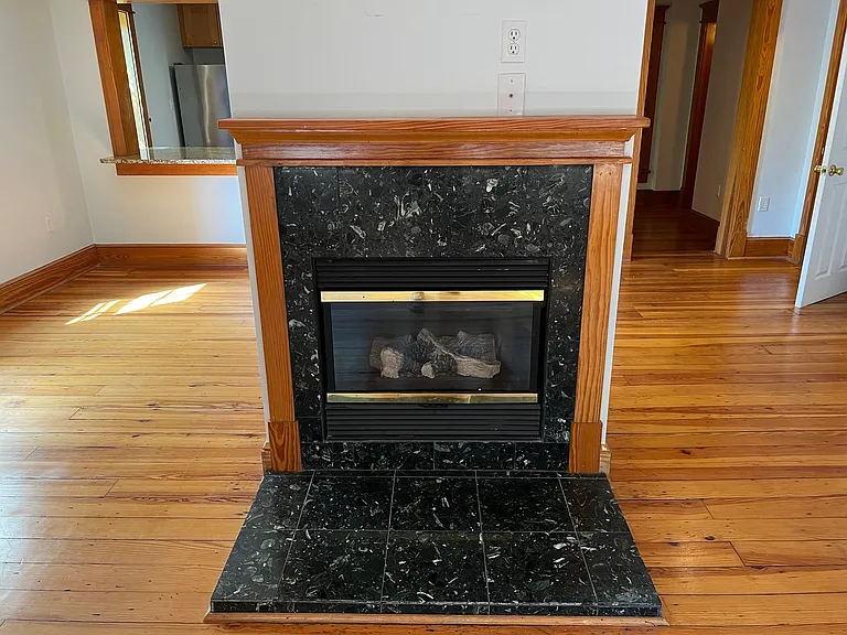 1915 E Market St #3 — Photo 10