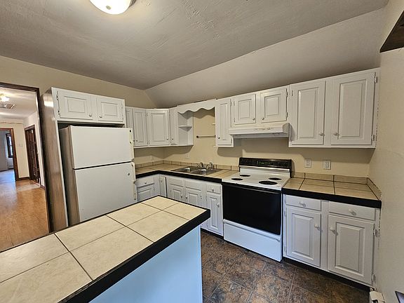 3rd image of 271 Nashua St #4