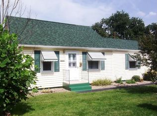 1303 3rd St, Lacon, IL 61540