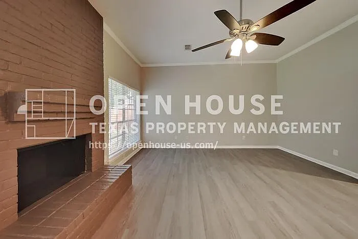 3 bed, 2.5 bath, 2242 sqft, $2,550 — Photo 3