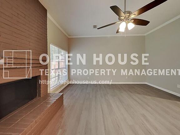 3rd image of 64 Hickory Oak Dr