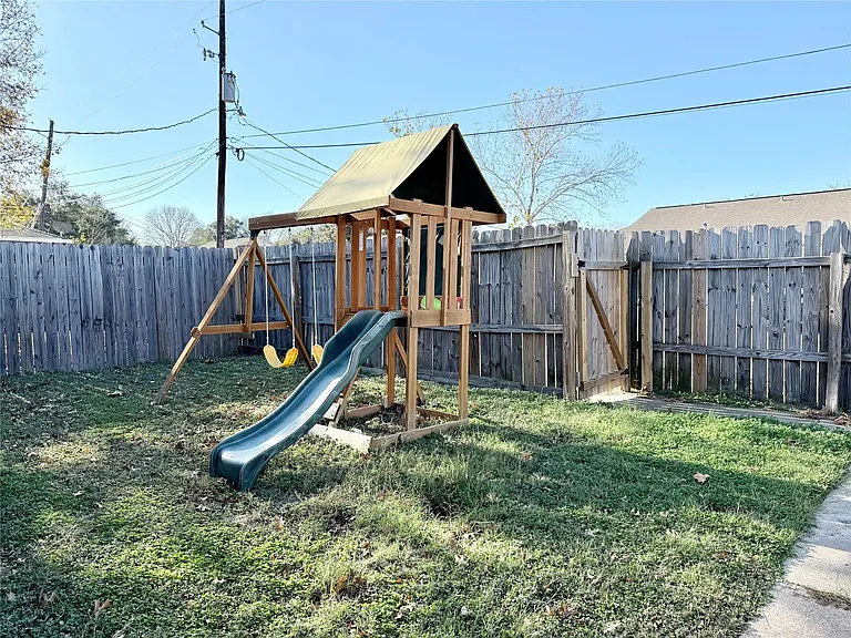 705 Ruth Ct #A — Photo 14