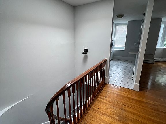 4th image of 91 E Brookline St #4A