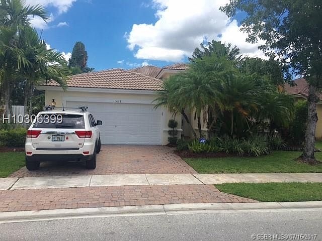 1st image of 1507 SW 186th Ave
