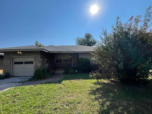 1013 Jefferson Pl, Shawnee, OK 74801