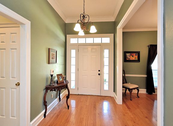 2nd image of 1233 Whitehall Pl
