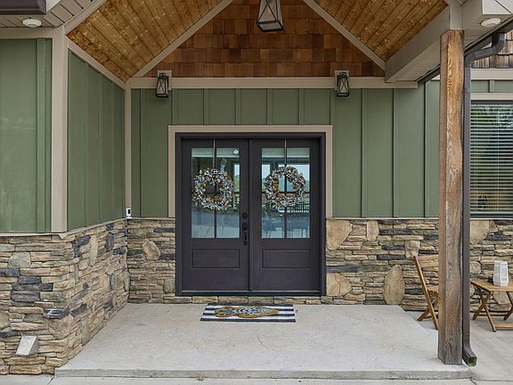 4th image of 1010 Old Casey Cove Rd