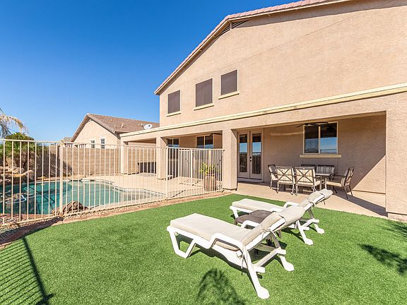 3rd image of 371 E Pasture Canyon Dr
