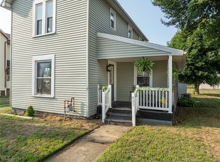 423 Ray Ave NE, New Philadelphia, OH