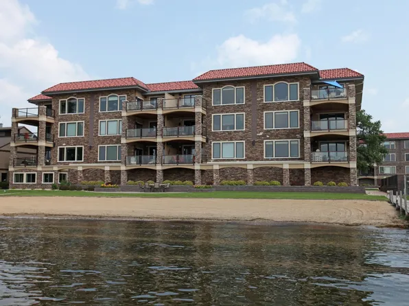 15109 215th Ave Unit 1, Spirit Lake, IA 51360