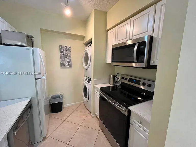 17145 N Bay Rd #4301 — Photo 5