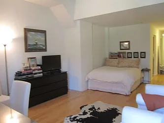 Rented by Laura A Noto LREB