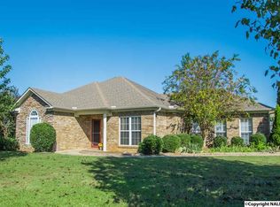 106 Turkey Ridge Dr, New Market, AL 35761