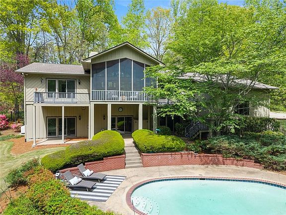 2nd image of 3545 Greystone Rd
