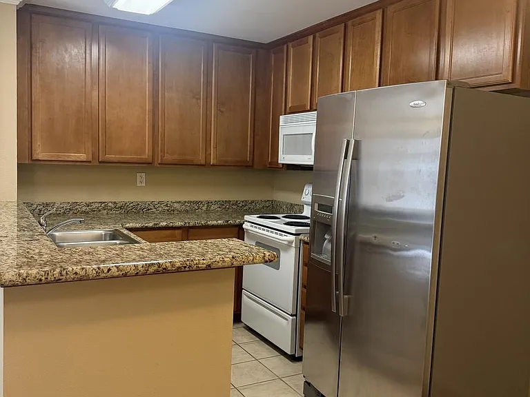 3456 Castle Glen Dr #162 — Photo 1
