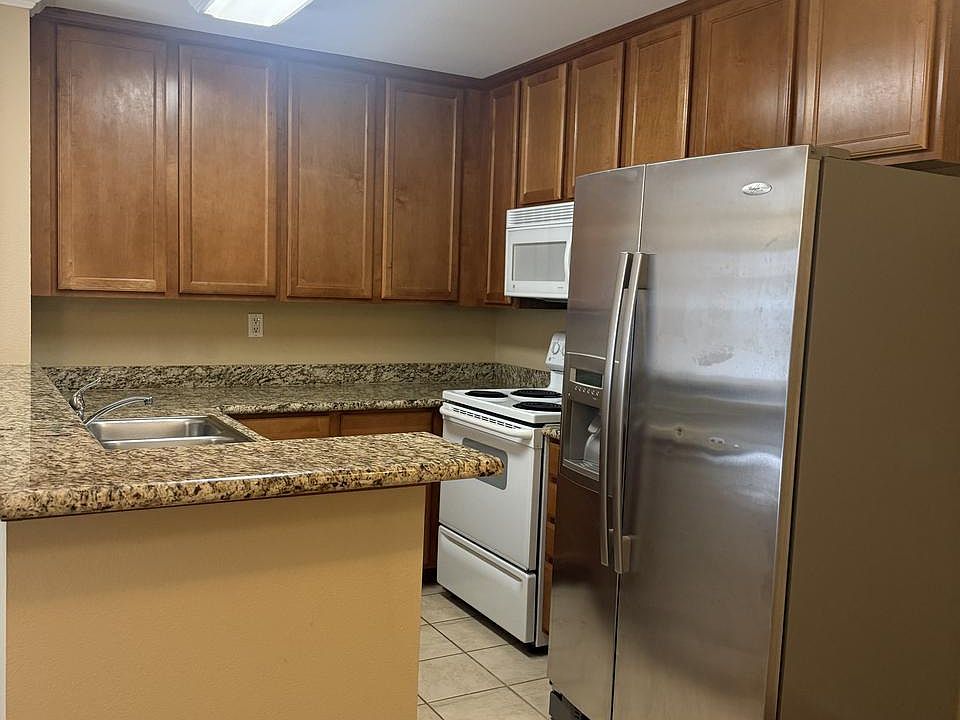 1st image of 3456 Castle Glen Dr Unit 162