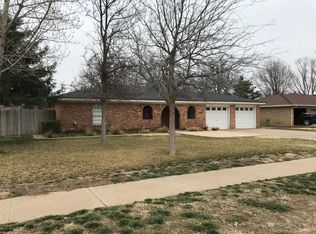 908 W Georgia St, Floydada, TX 79235