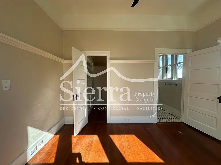 910 Bath St #A — Photo 8