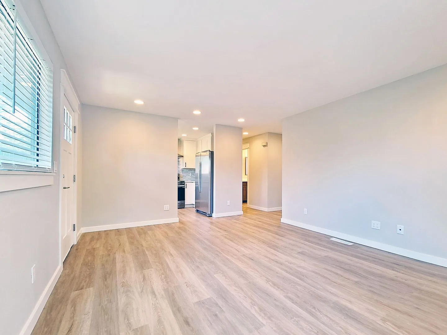 Completely Remodeled! Light Filled Rare Two-Level Duplex Walking Distance to Clinton, Division & ... — Photo 3