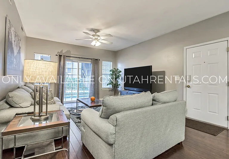 421 Belmont Pl #156 — Photo 9