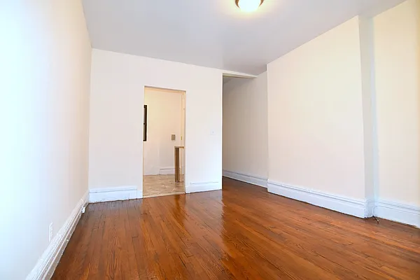 Rented by Manhattan Spaces | media 11