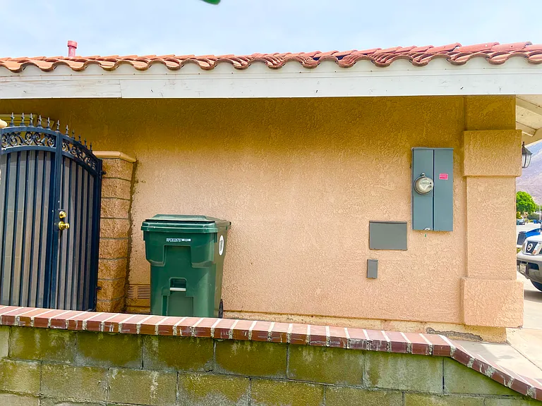Buckeye St — Photo 22