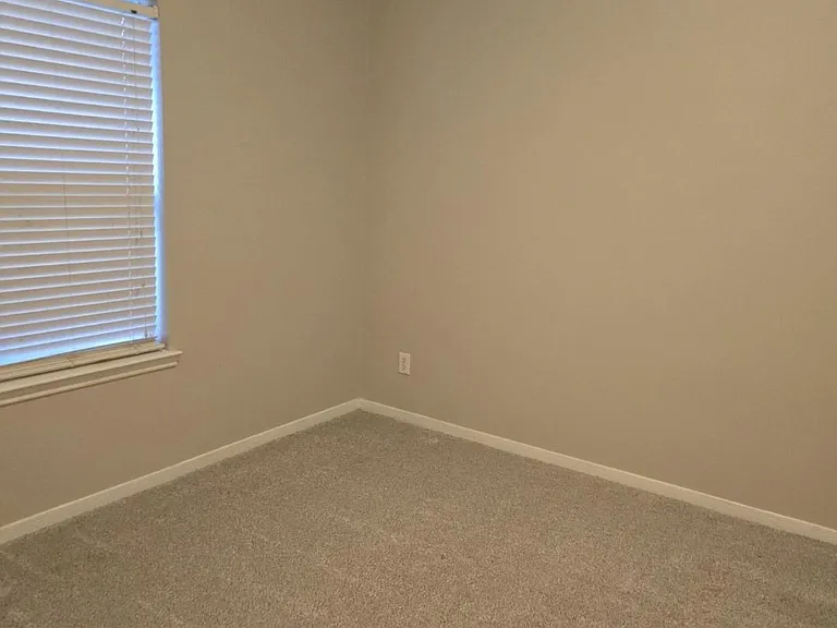 2707 Hewn Rock Way — Photo 14