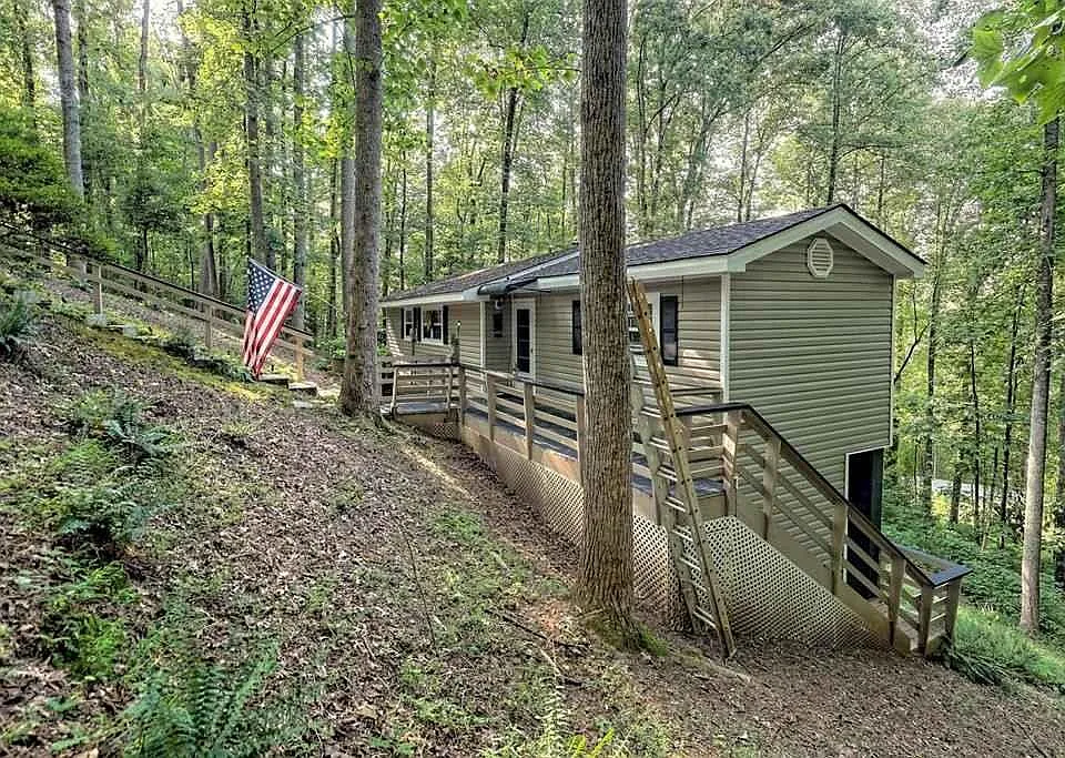 261 Dogwood Cir