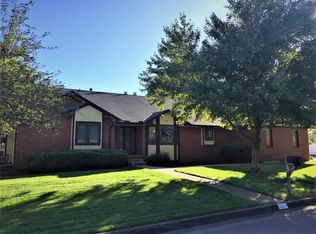 10221 W 11th St N, Wichita, KS 67212