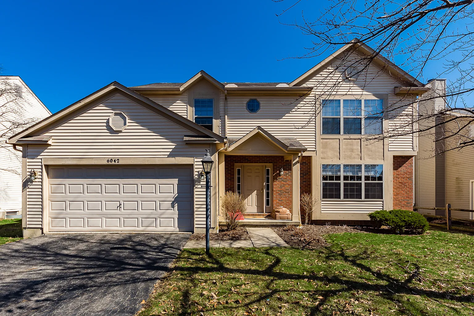 6042 Northcliff Ct photo 1