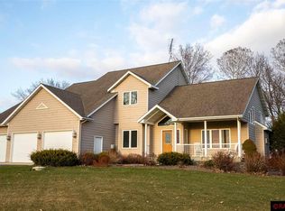 106 Jacks Dr, Madison Lake, MN 56063