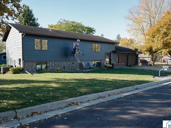 220 E Christina St, Fairmont, MN 56031