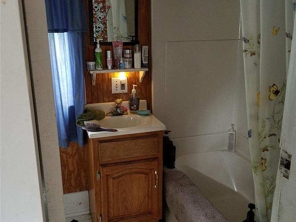 5th image of 2601 Willapa Rd