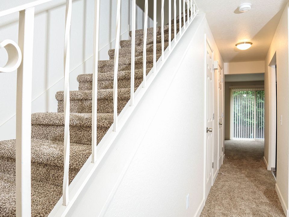 1st image of 19319 36th Ave W APT 39
