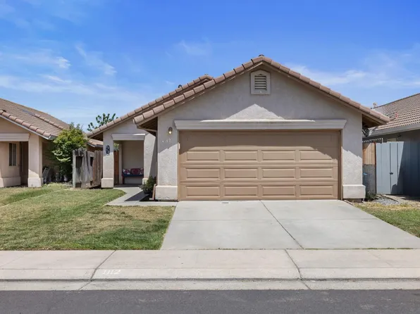 1112 La Mesa St, Escalon, CA 95320
