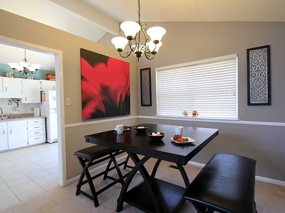 4th image of 1509 Moorgate Dr