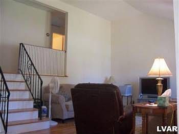 2nd image of 2900 Washington St
