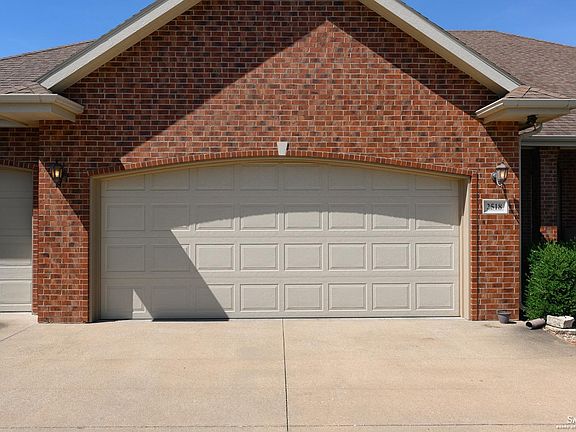 3rd image of 2518 Mackenzie Cir