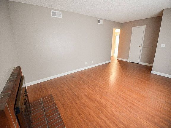 3rd image of 4712 Ashbrook Pl