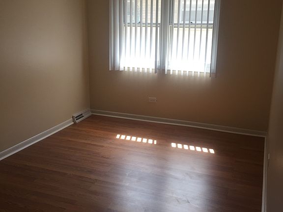 2nd image of 717 E South Broadway Ave APT B