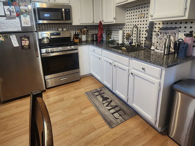 17 Fairview Pl — Photo 3