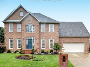 69 Muirfield Dr, Hurricane, WV 25526