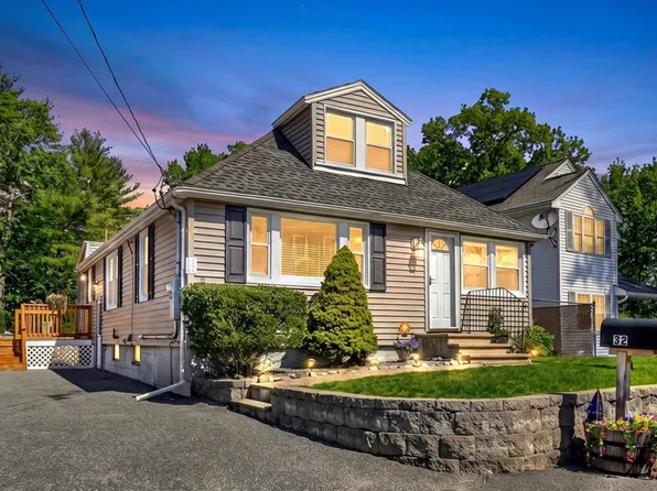 32 Cardington Ave, Billerica, MA 01821