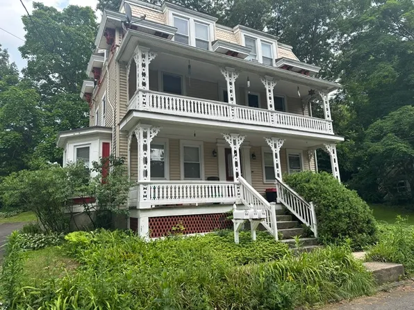 94 Humphrey St #3, Seymour, CT 06483