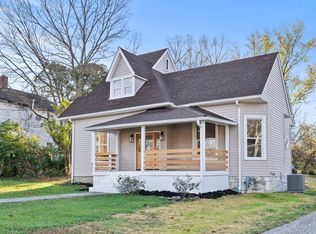 312 E Woodford St, Lawrenceburg, KY 40342
