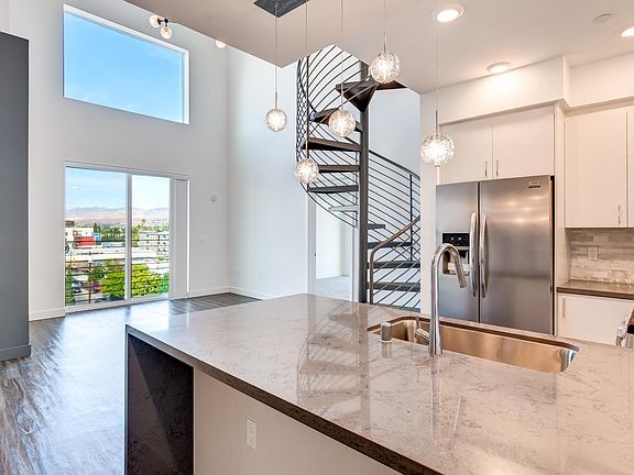 2nd image of 5505 Bonner Ave Penthouse 506