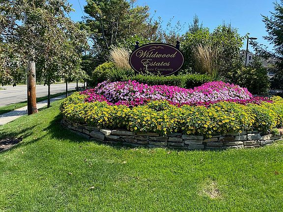 2nd image of 107 Wildwood Cir