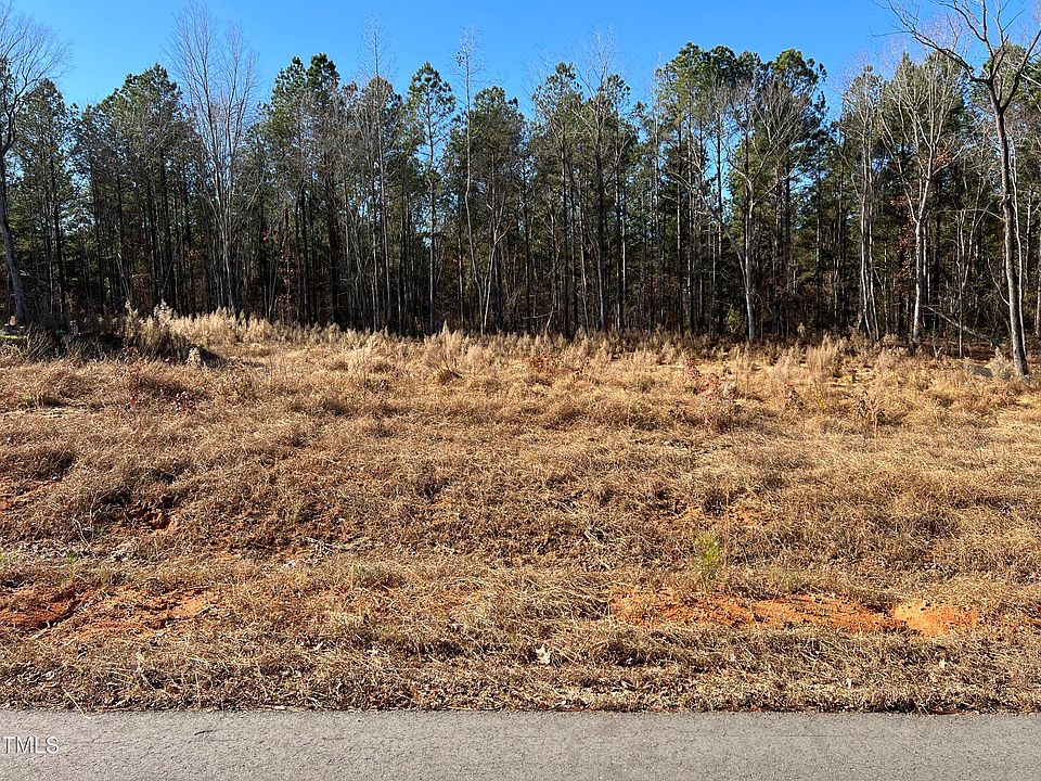 2nd image of 154 Hartwell Ct #16
